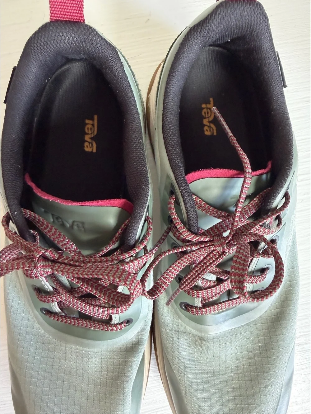 Teva Women's Low Gateway Hiking Sneakers. Size 8.5